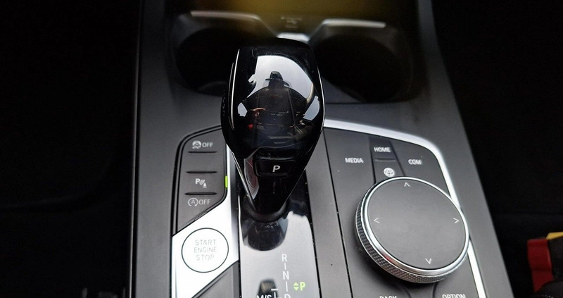 BMW Seria 1 cena 75900 przebieg: 168690, rok produkcji 2020 z Swarzędz małe 379